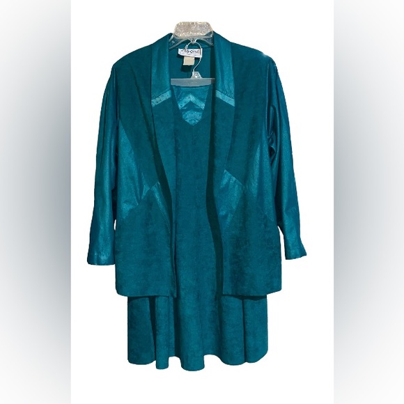 City girl Jackets & Blazers - Vintage City girl, jacket/skirt suit Size 10 velveteen green.western style.